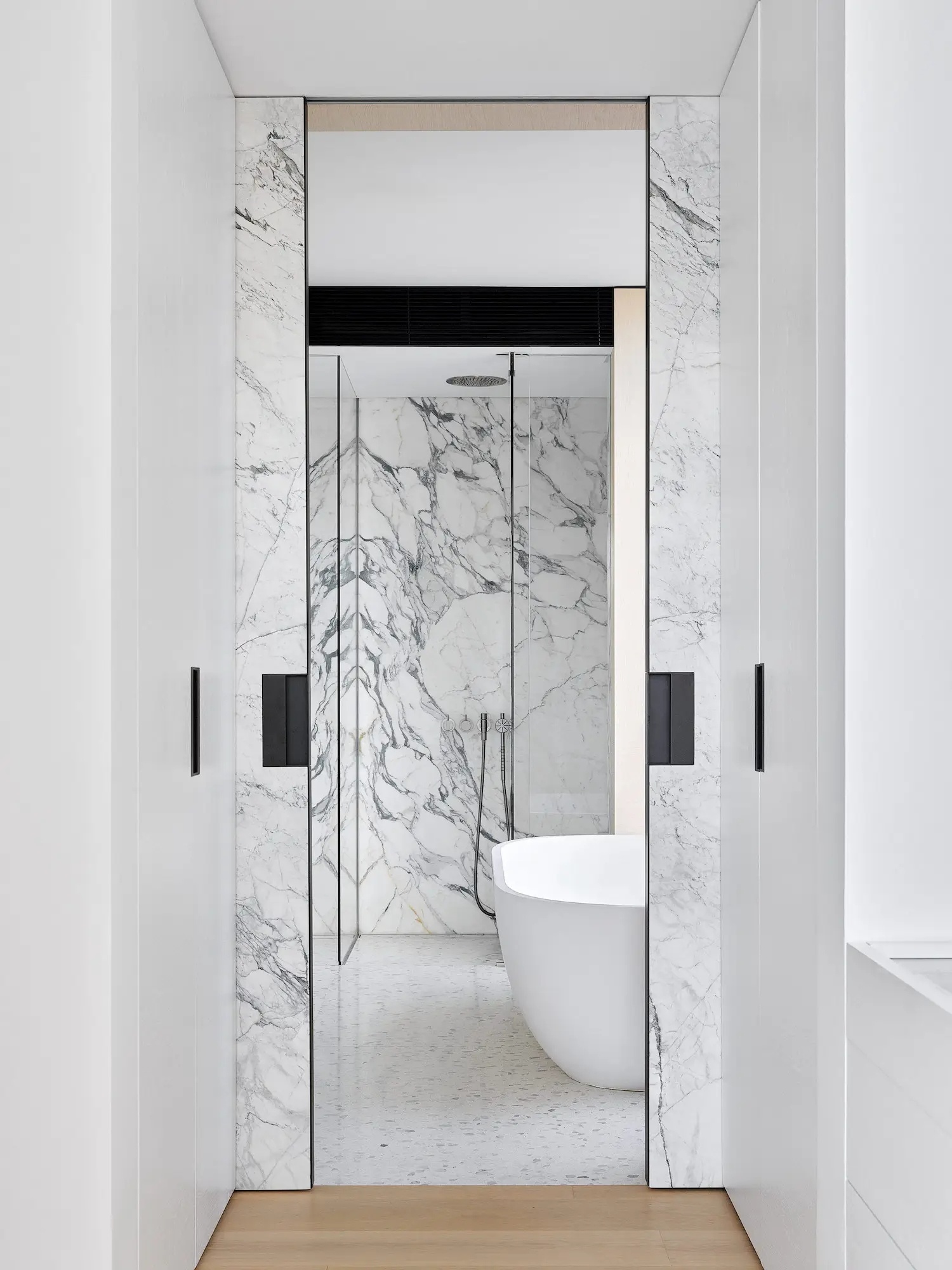 Exclusive Film  Clontarf House | Mathieson Architects-10