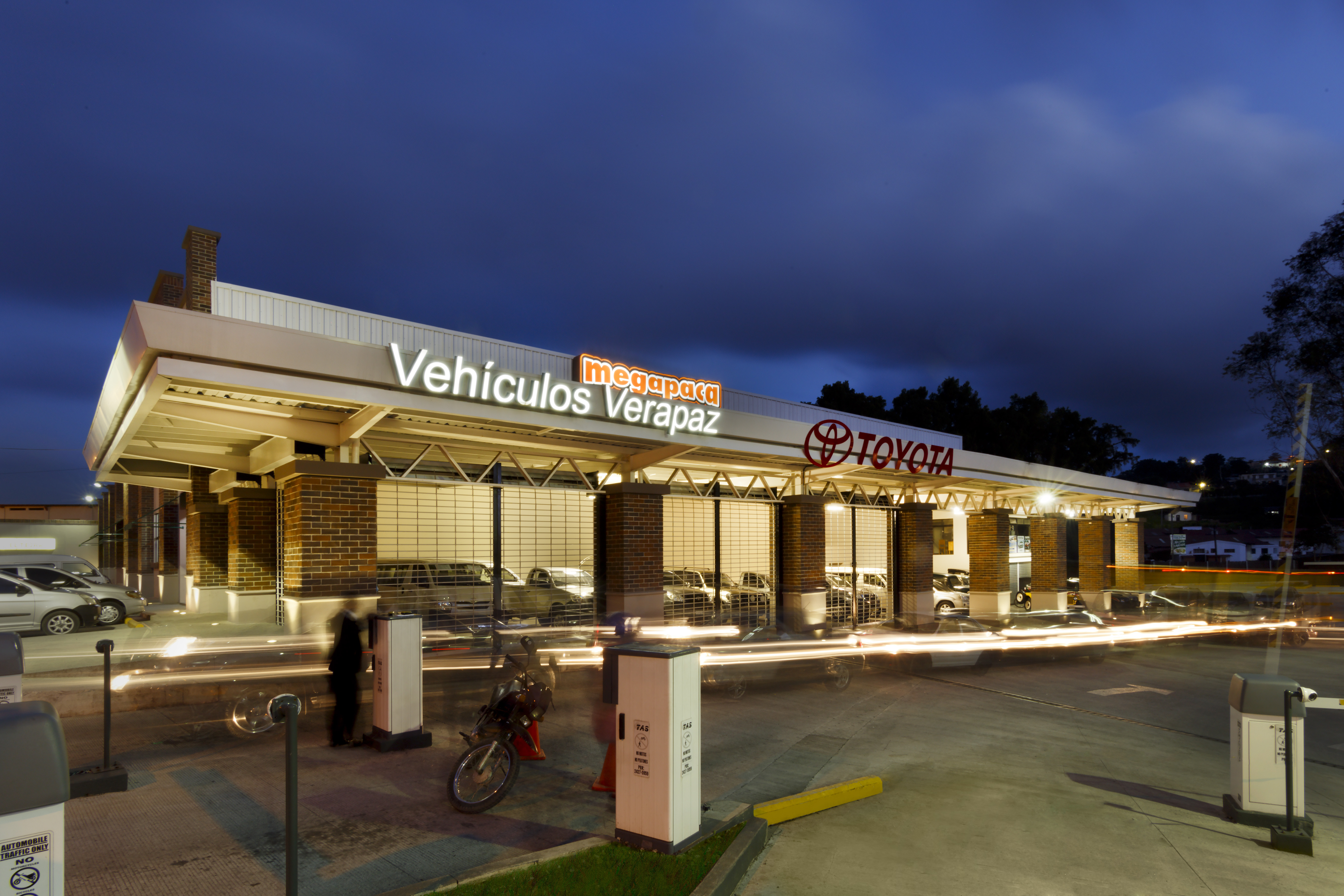 马格达莱纳广场 · 现代语境下的商业综合体设计-5