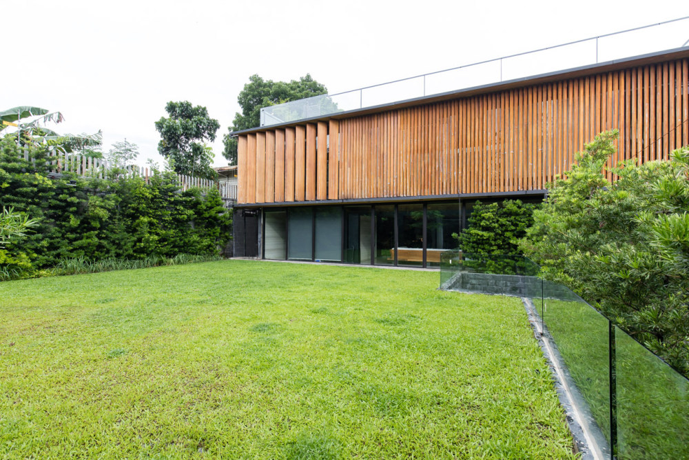 马尼拉特新房子 (2020) | 室内外融合的城市别墅-22