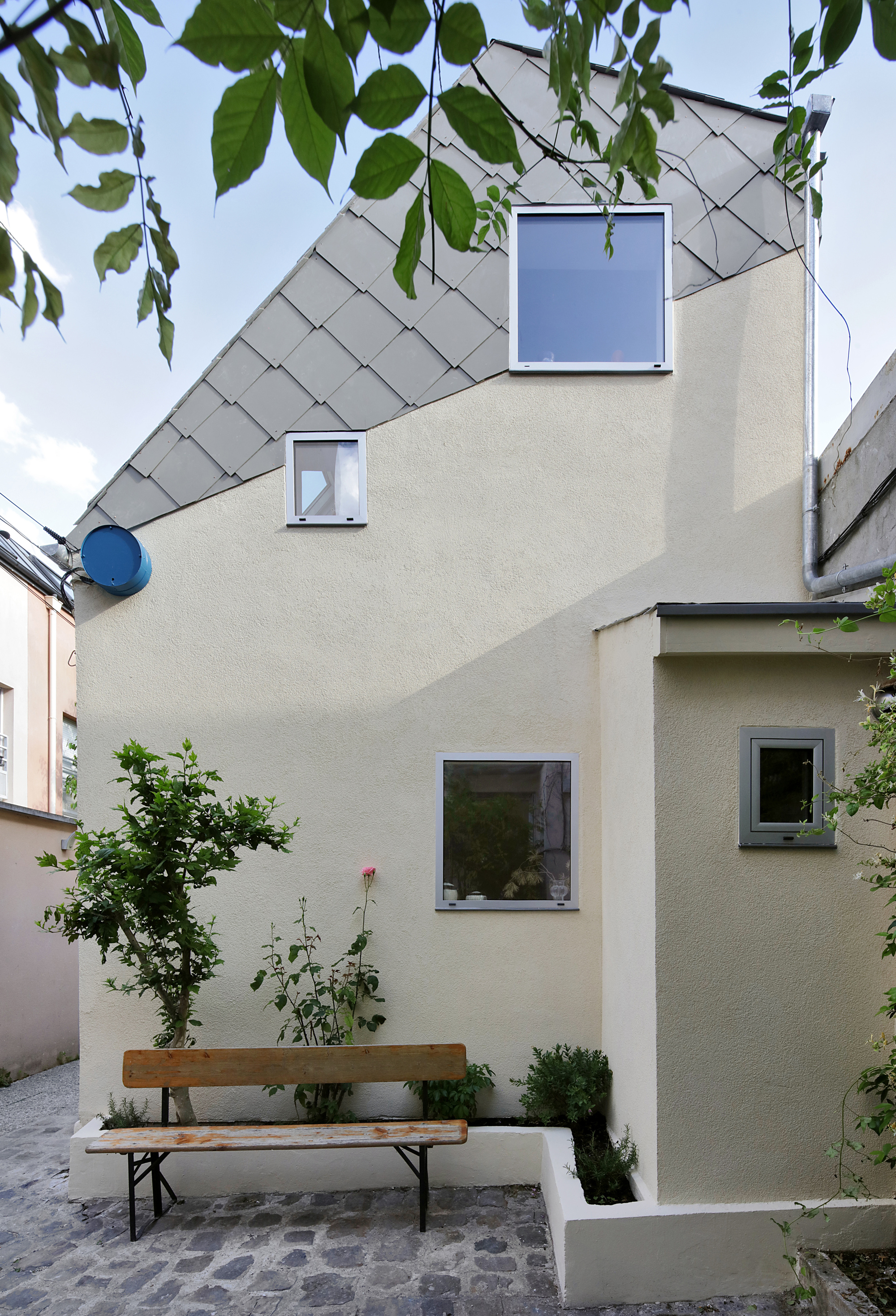 Elevation of a Family House in Bagnolet / 127af-33