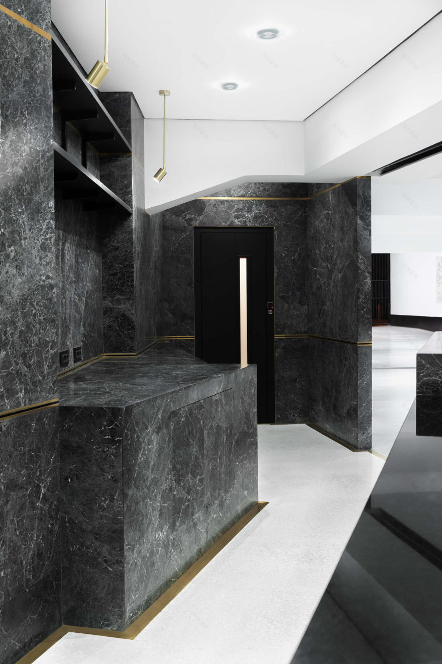 雅典带大理石接待处的停车场丨斯洛文尼亚科洛丨Oikonomakis Siampakoulis architects-25