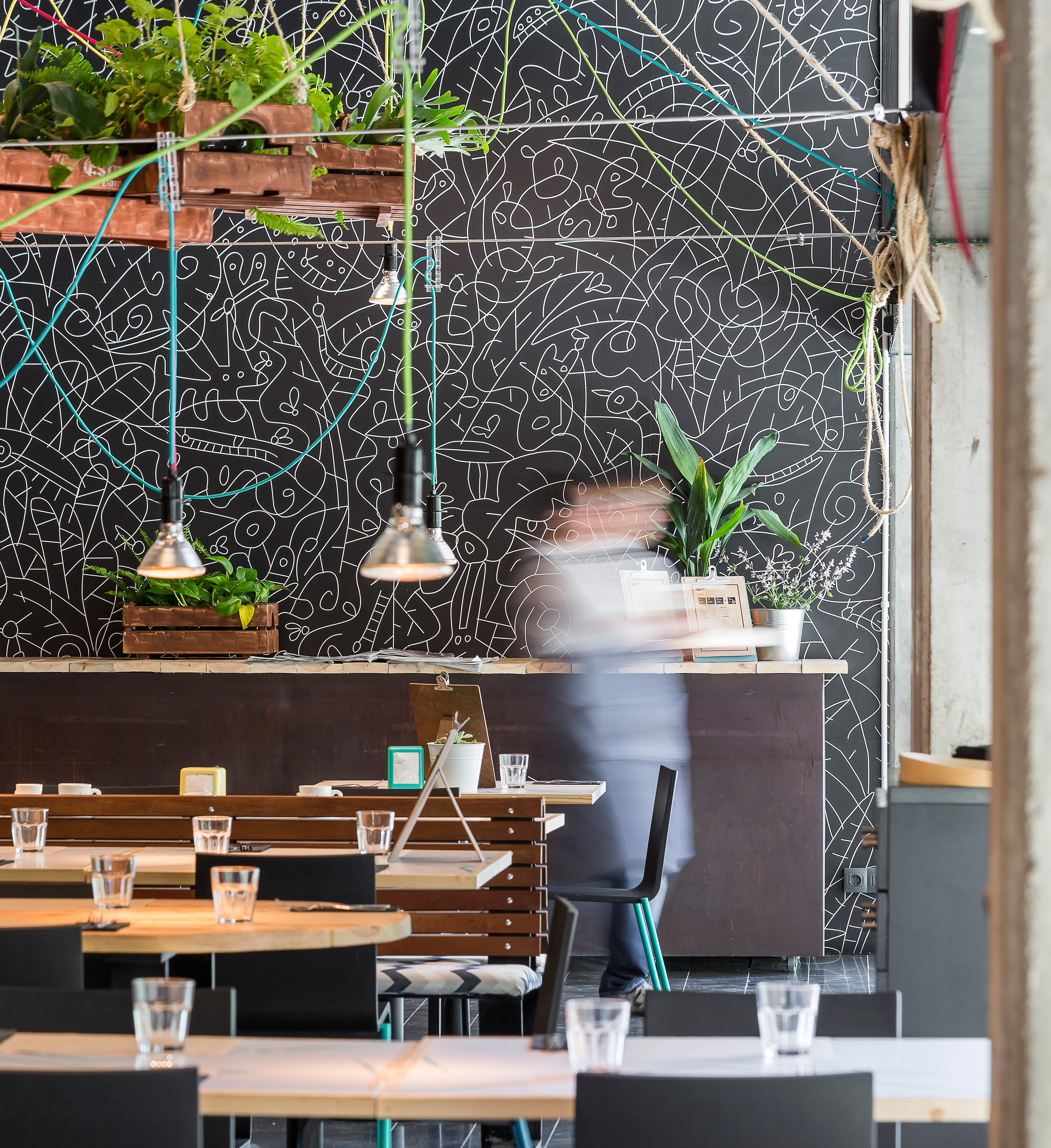 巴塞罗那 L'Actiu 餐厅——低成本改造的典范-8