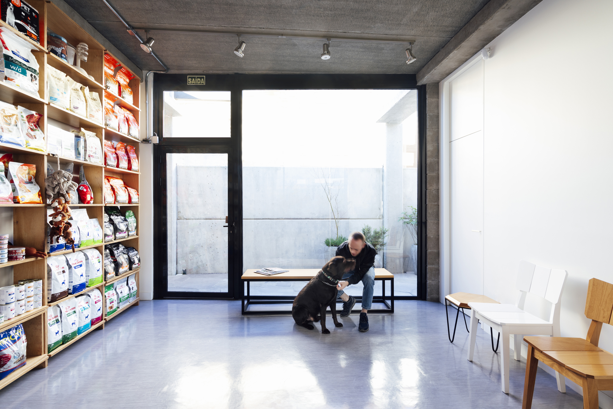 Sentidos Veterinary Clinic / OCRE arquitetura-27