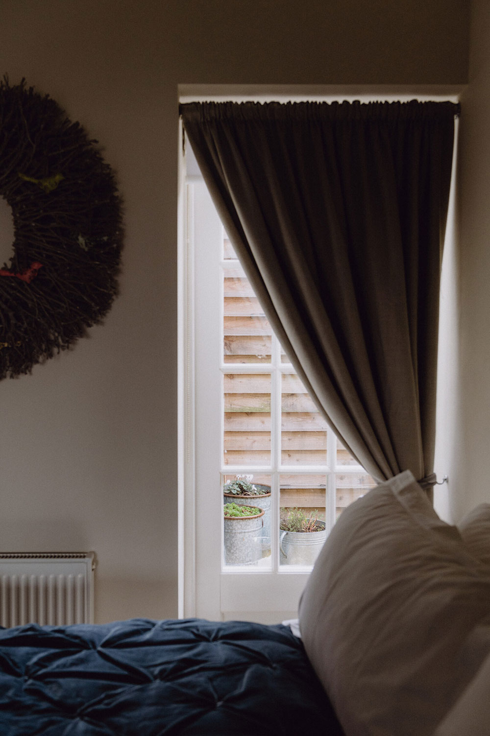 英国肯特郡前洗礼堂的时尚工业风格住宅设计-27