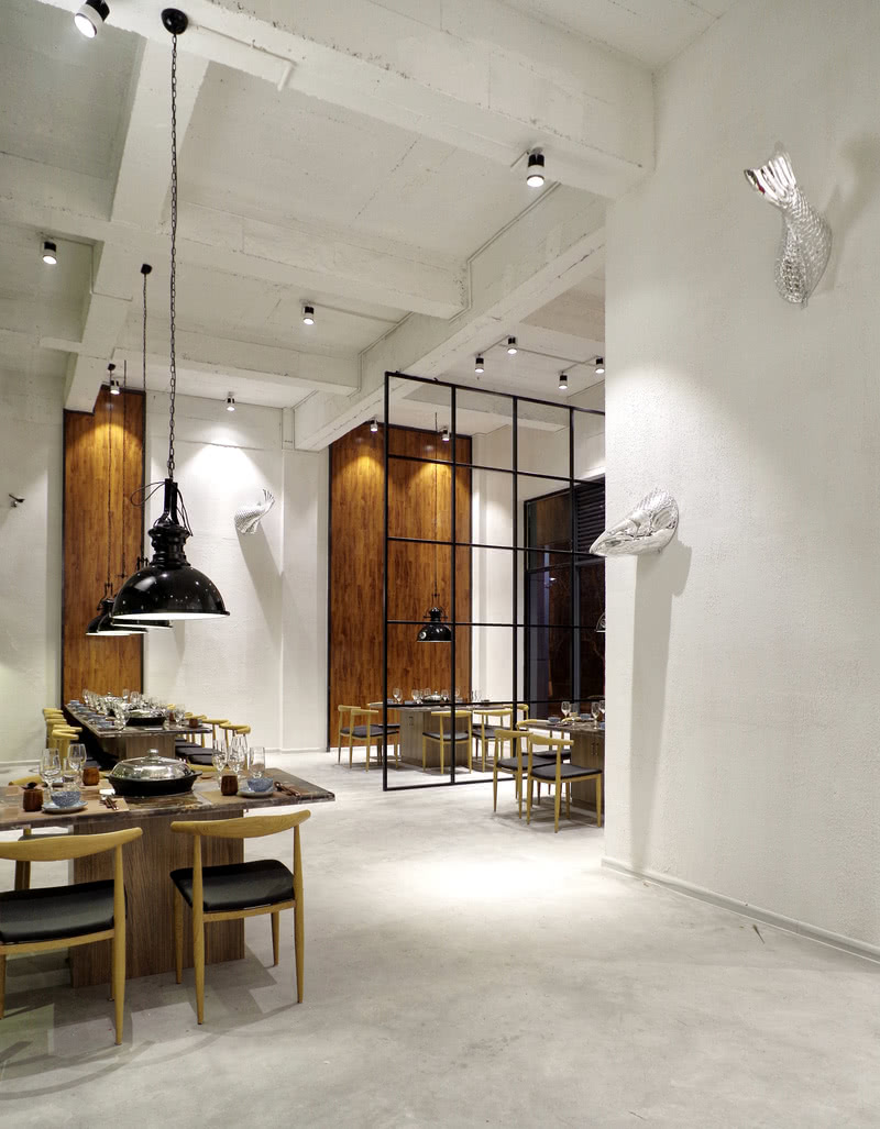 滇池畔的简约蒸汽海鲜餐厅-9