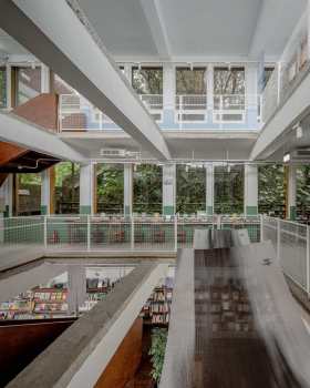 Taiping Elementary School, Keelung / KHAA (Kuo+Huang and Associates)