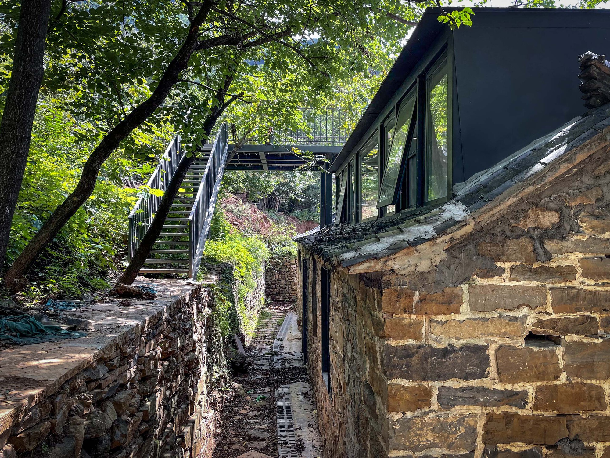 国梁艺术大学生研究训练计划中心丨中国-30