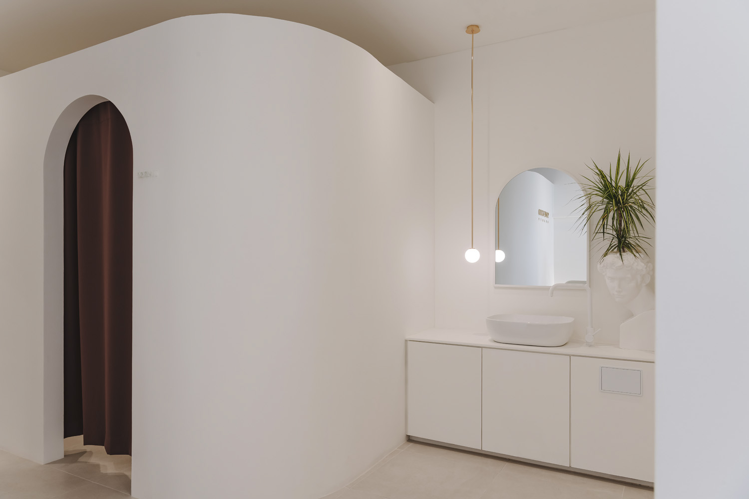 10 坪现代皮肤管理店的极简设计魅力-10