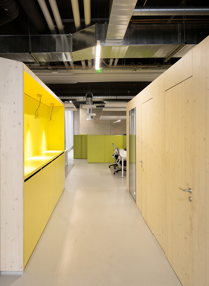 巴黎郊外的前储藏室改造办公室-44