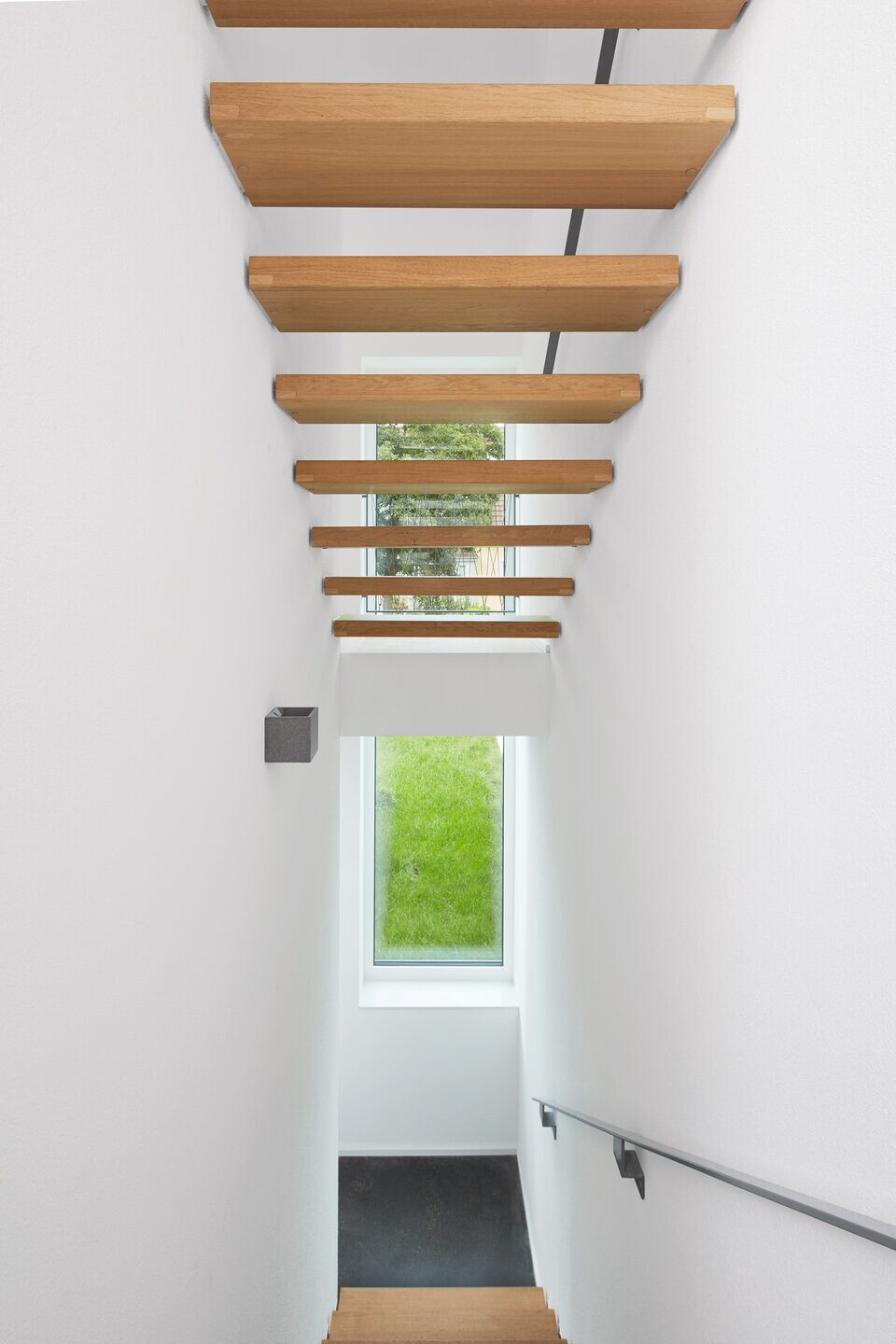 德国 Stuttgart 新锐私人住宅设计，精致简约融入老社区-20