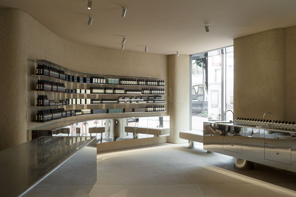 东京新宿 Aesop 旗舰店，打造宁静绿洲-0