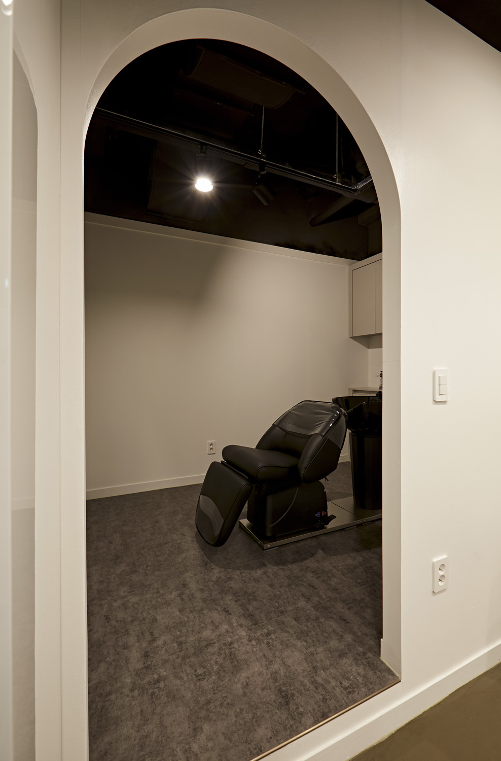 十坪美容室的黑与白魅力-16