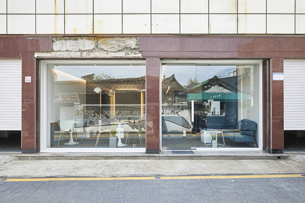 现代简约的 16 平米咖啡厅室内设计-2