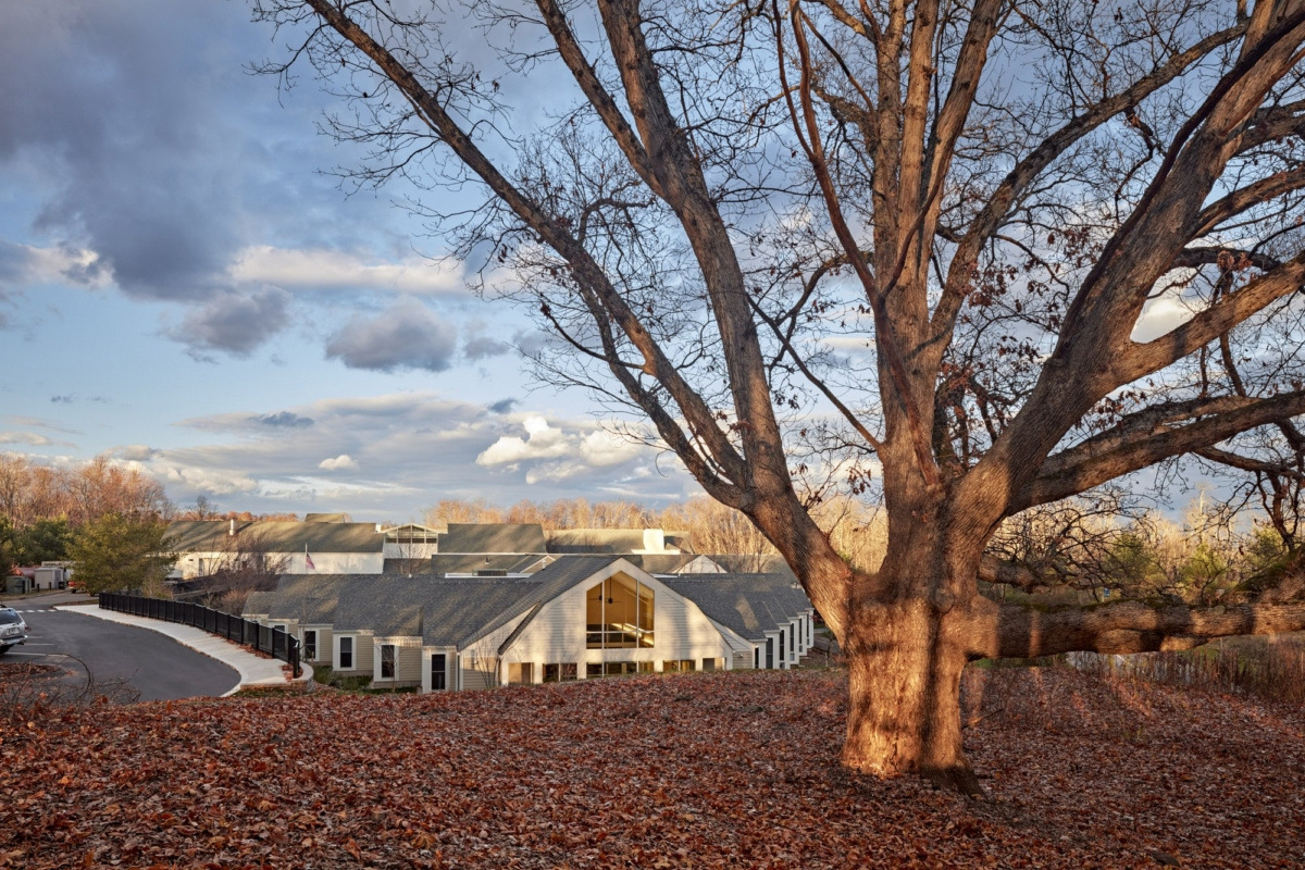 百年橡树下的温馨记忆护理社区-14