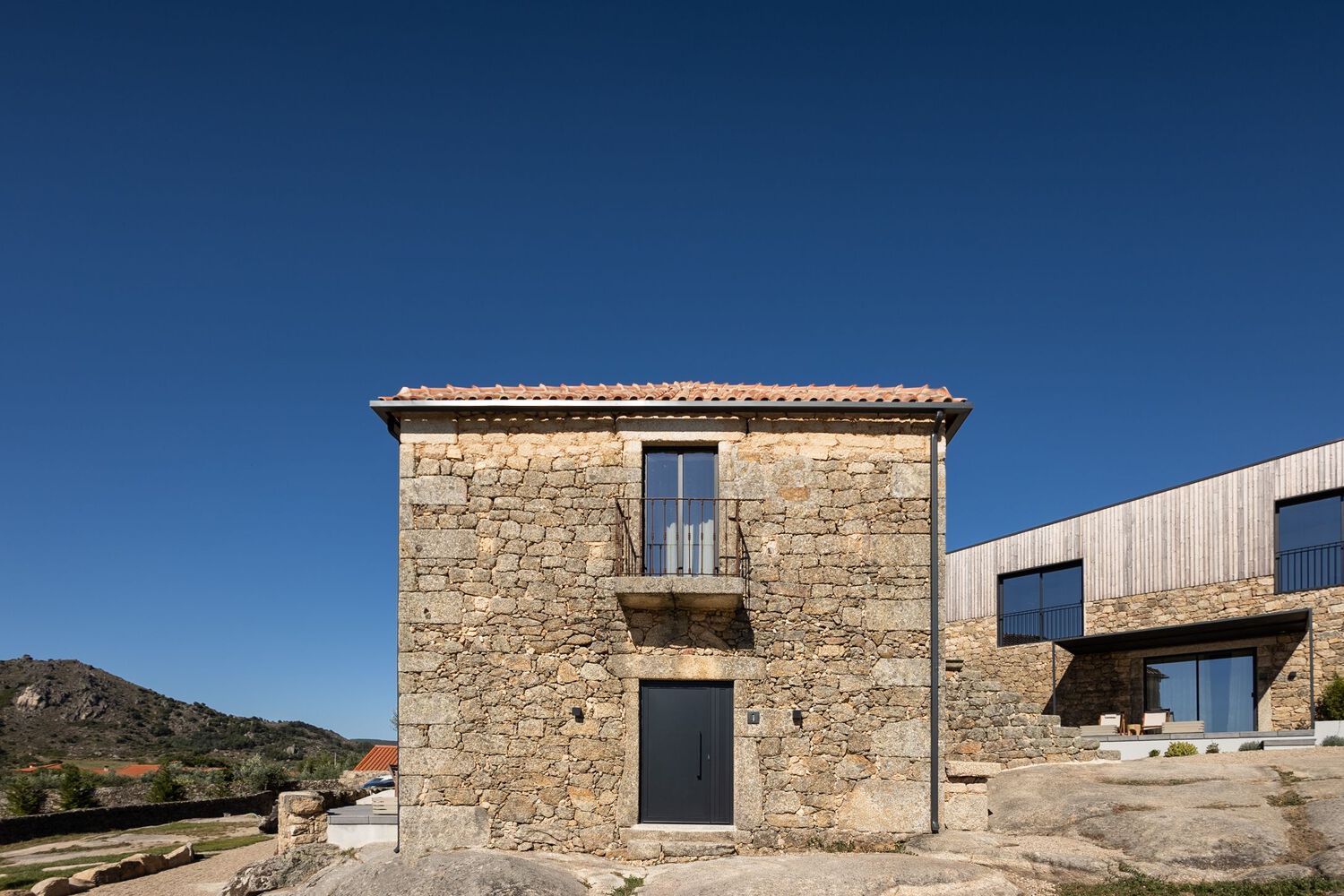 葡萄牙乡村自建房丨BODE-3