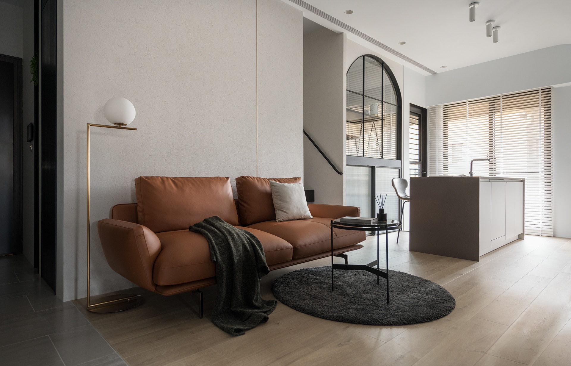 台北士林区黑与白小户型设计丨中国台北-10