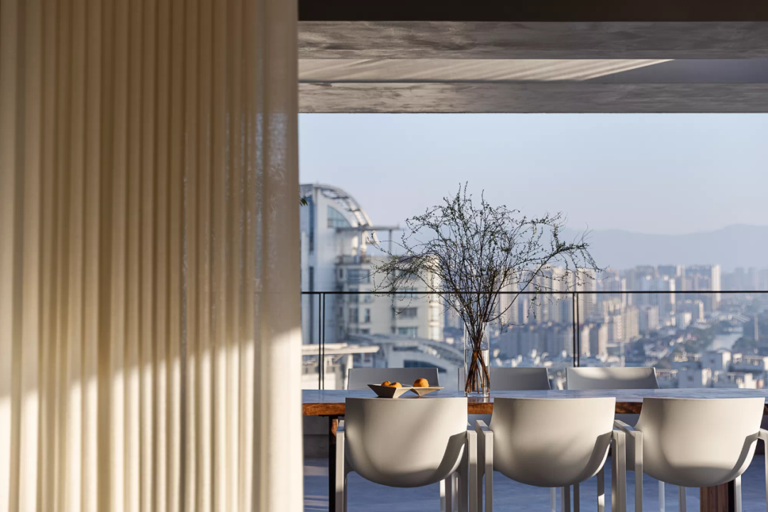 400㎡顶层复式，宁静的心灵居所-3