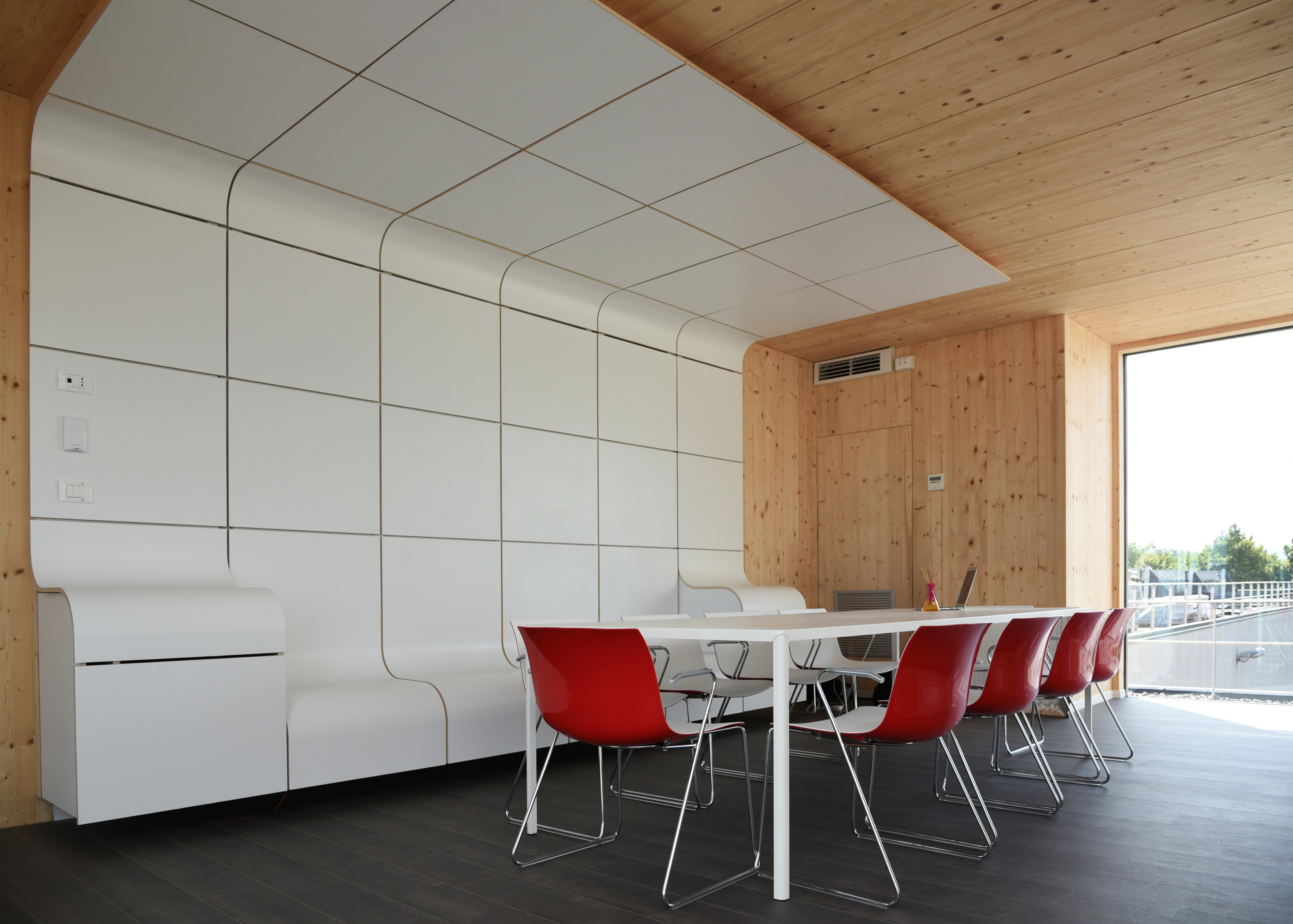 绿能先锋 | 意式 Easyboxes 企业总部-14