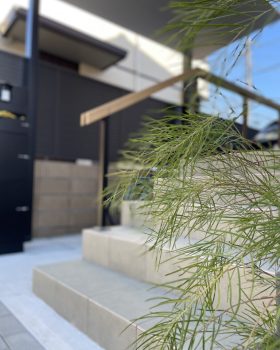 杉並区的木工庭院项目