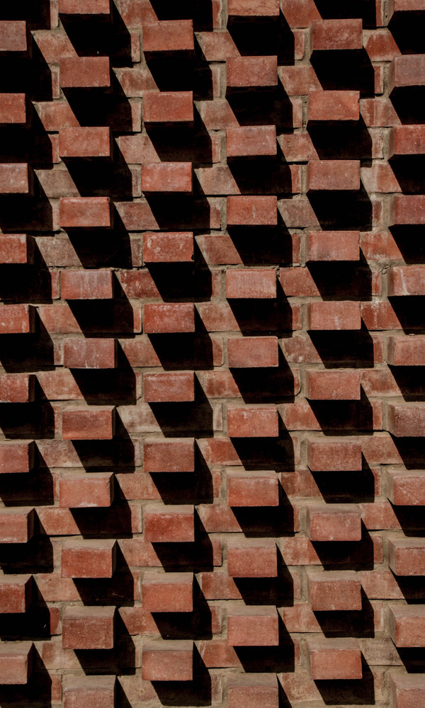 砖墙幕布 · 小空间大创意的办公室设计-23