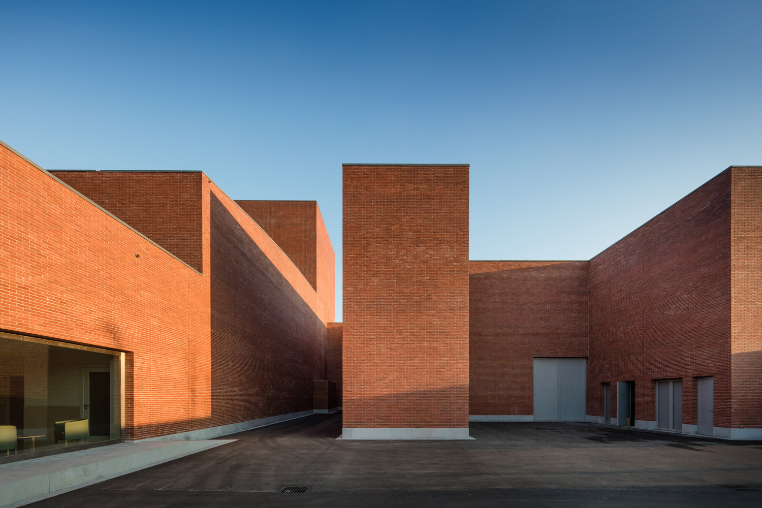Llinars del Vallès礼堂剧院，西班牙 / Álvaro Siza Vieira + Aresta Arquitectura-17