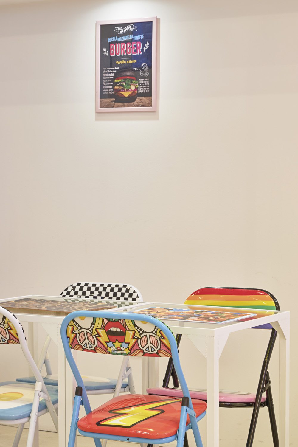 白色极简办公室，打破传统格局-16