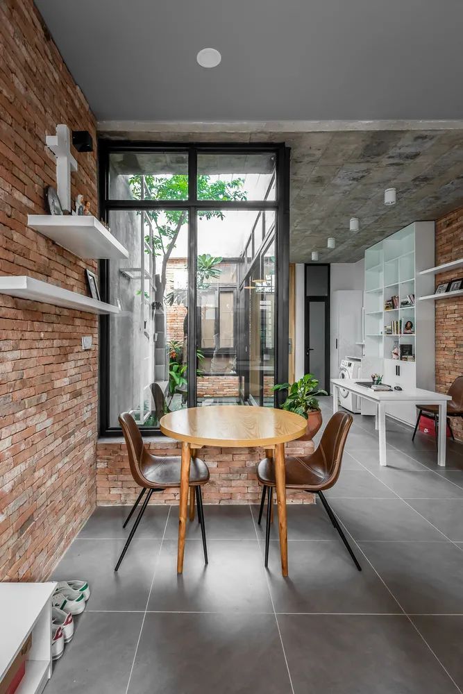 绿色环绕的越南西贡 94 平米住宅设计-26