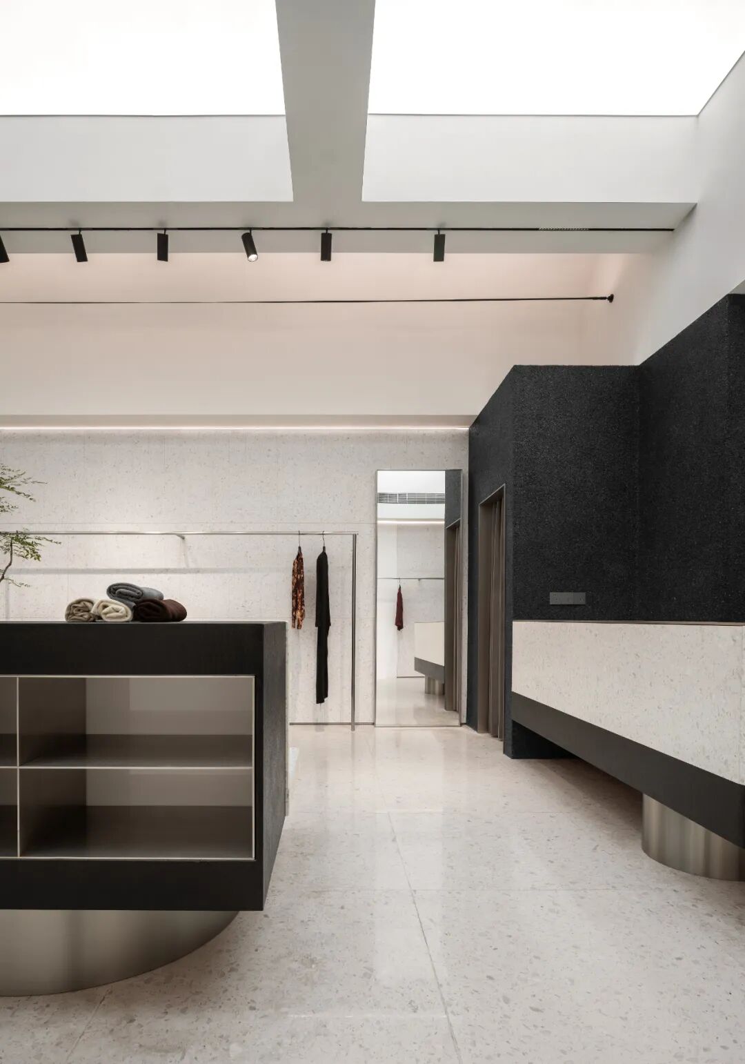 时空的几何叙事｜DOLARIERIRetailStore-34