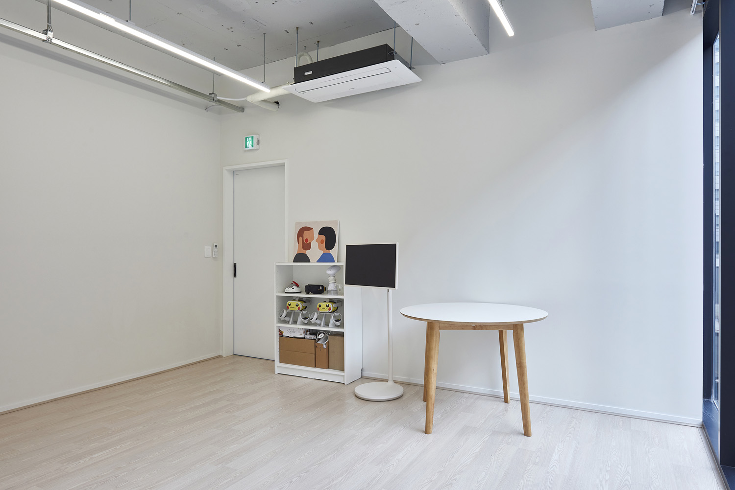 首尔 88 平米现代购物公司办公室室内设计-23