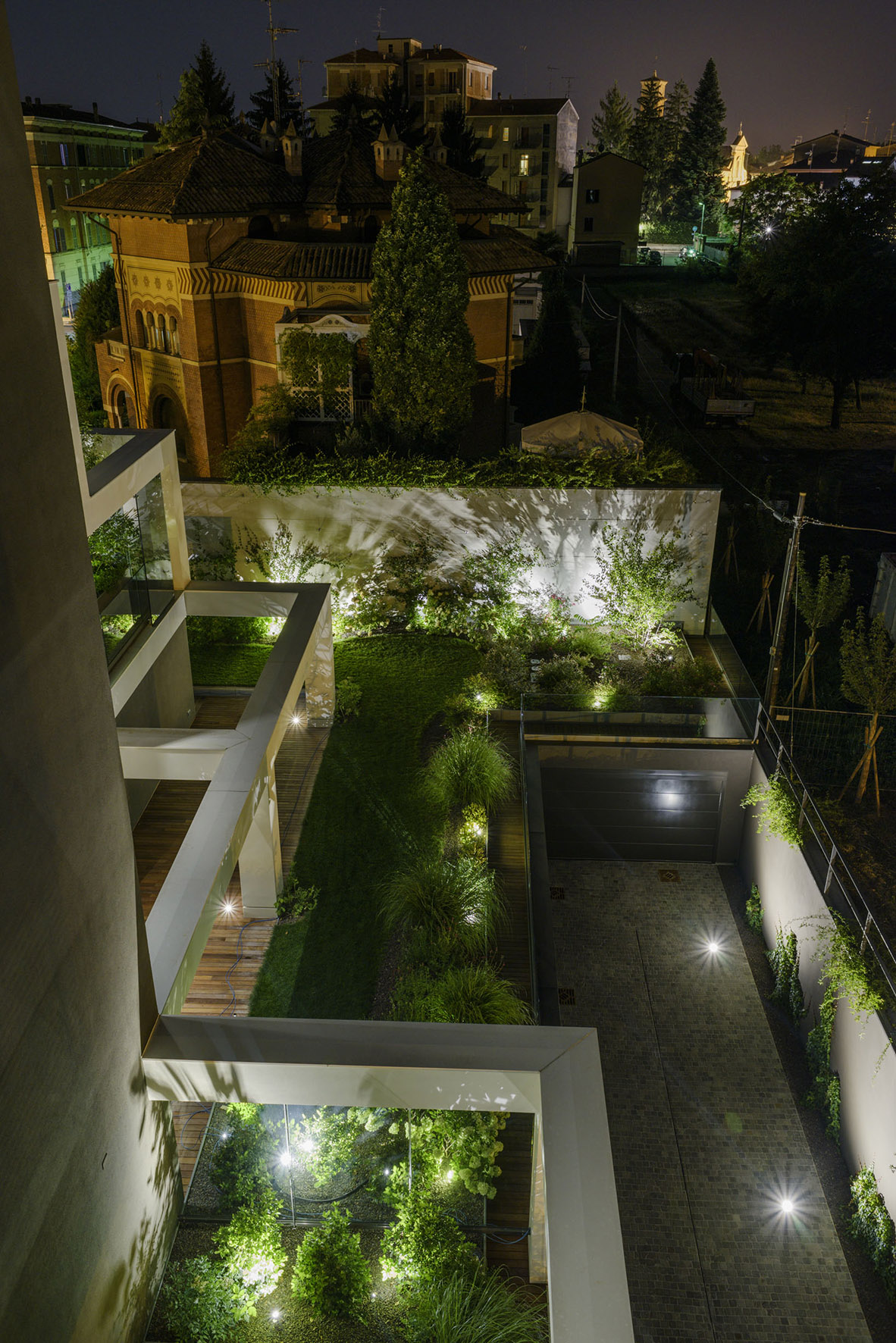 house on the park 2-25