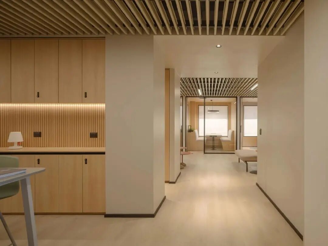 科技公司Transtel Naya·圣地亚哥办公室丨智利圣地亚哥丨Espiral Arquitectos-8