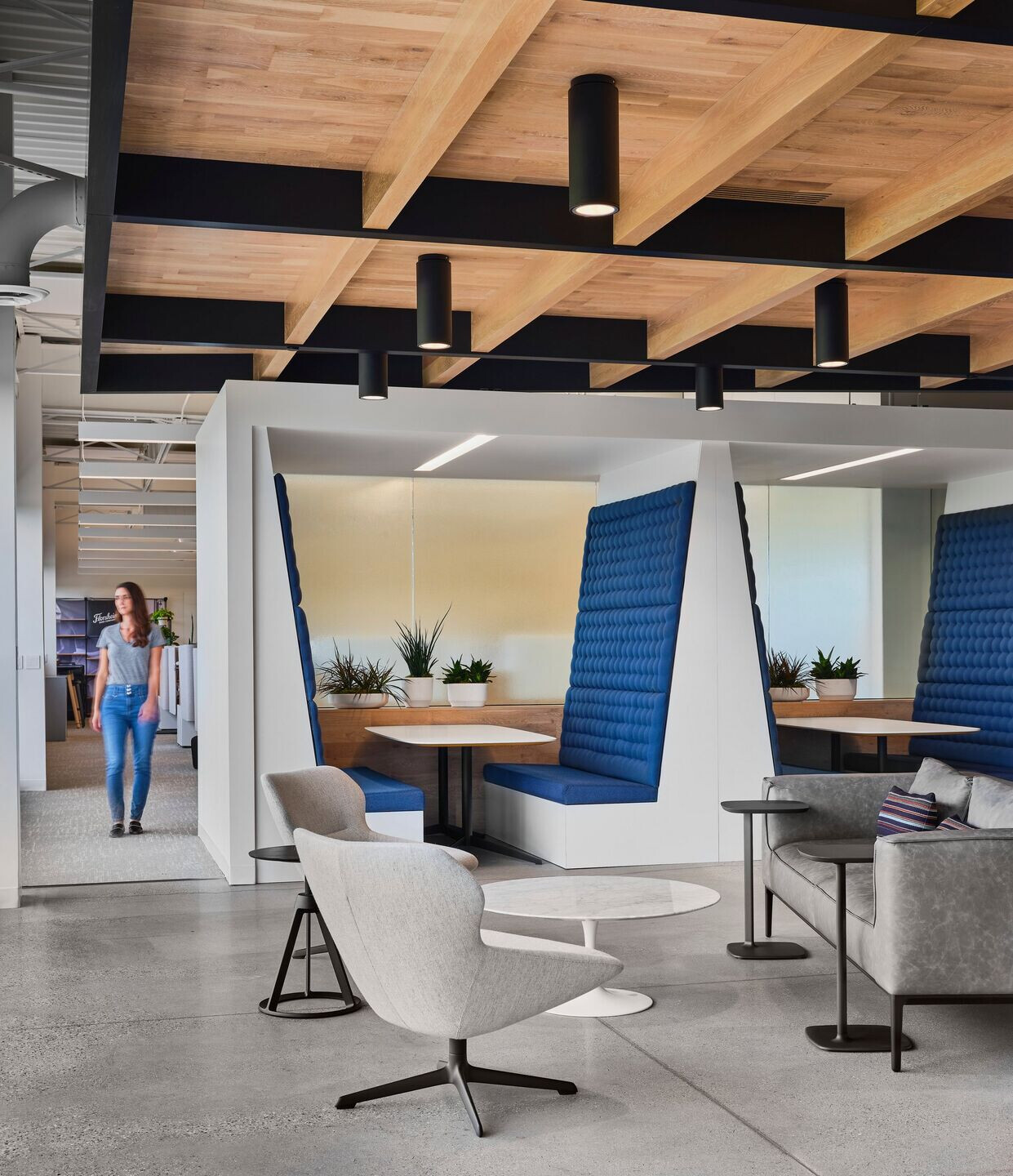 Weyco Group 总部办公空间设计丨美国威斯康星丨HGA-12