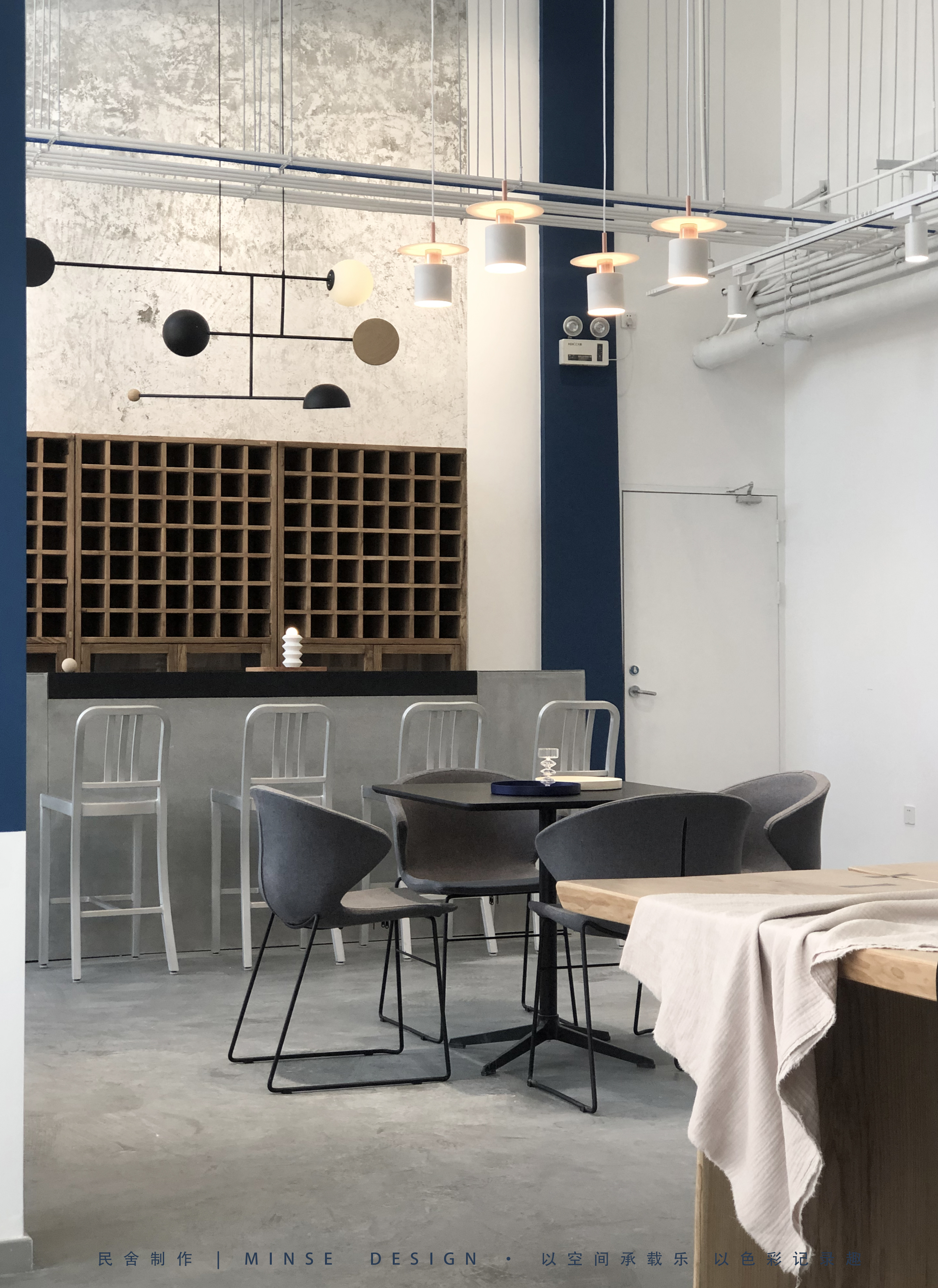 “富春江畔的克莱因蓝空间”-25