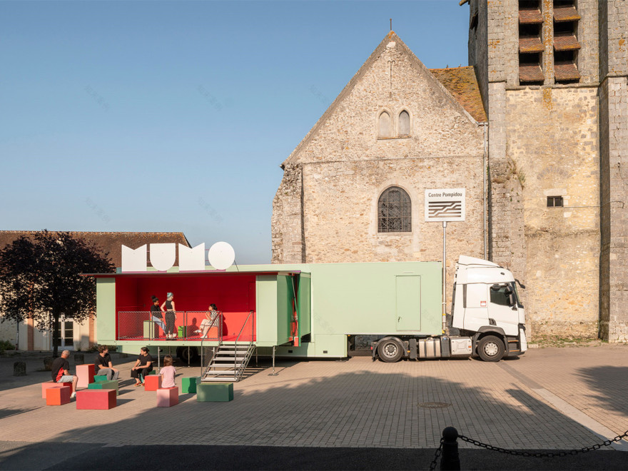 法国卡车上的博物馆丨Hérault Arnod 建筑事务所-3