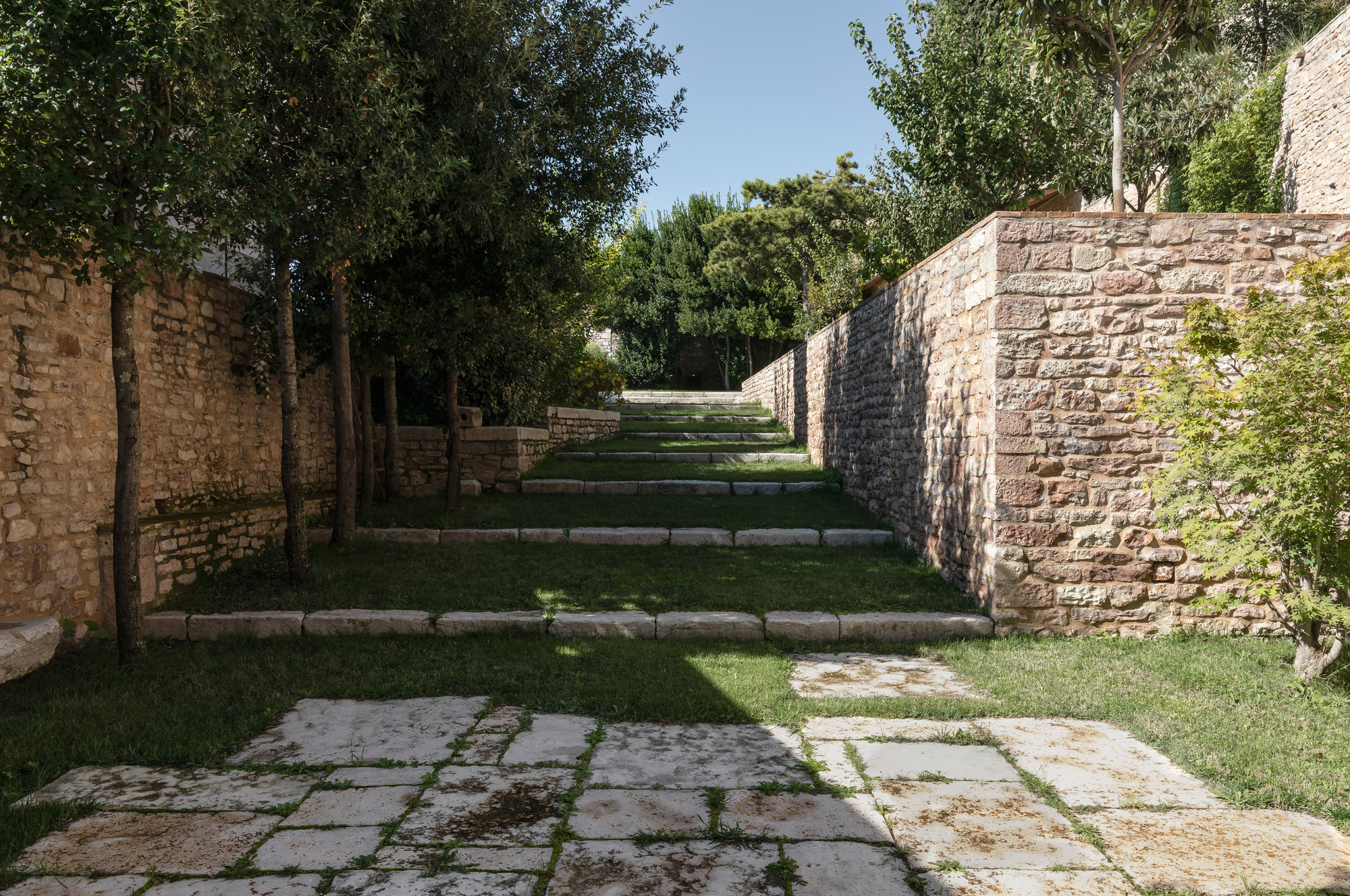 意大利 Assisi 历史中心别墅改造-35