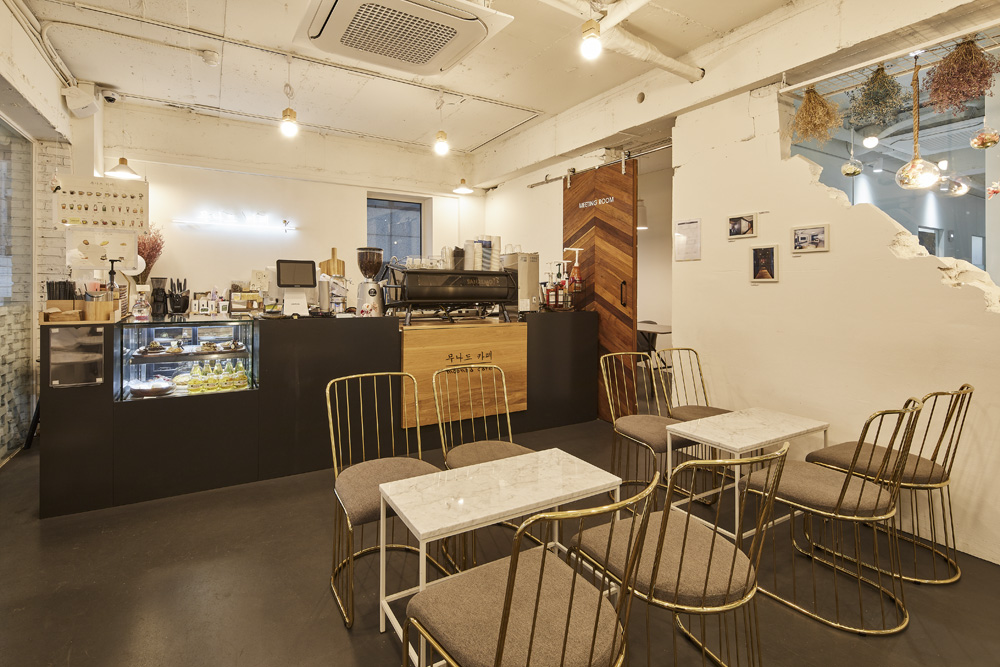 180 度全透明咖啡厅 | 极简设计的典范-7