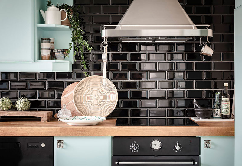 哥德堡大胆蓝色公寓，充满装饰的 65 平米空间-16