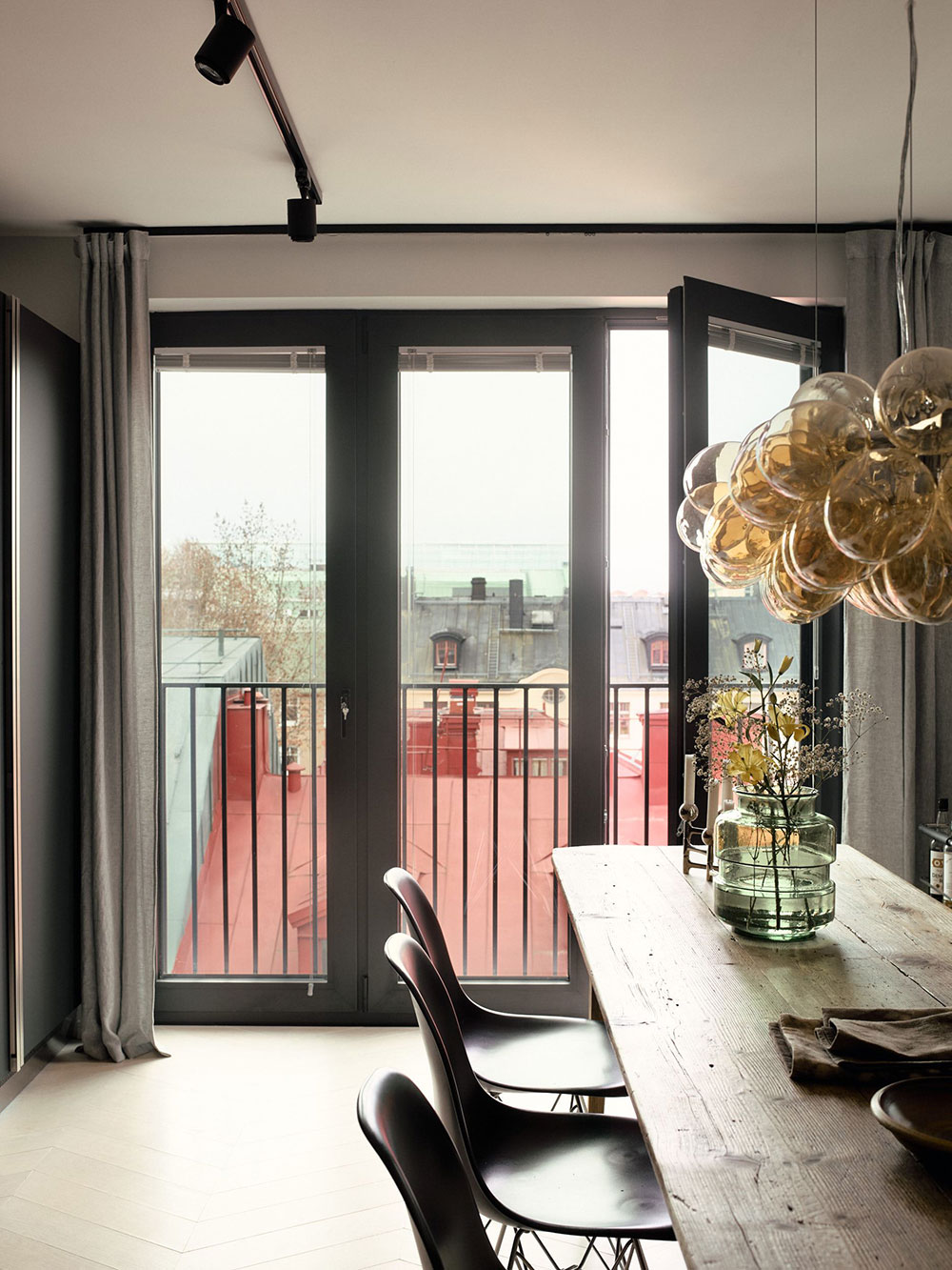 斯德哥尔摩时尚顶层公寓，玻璃隔墙成焦点-7