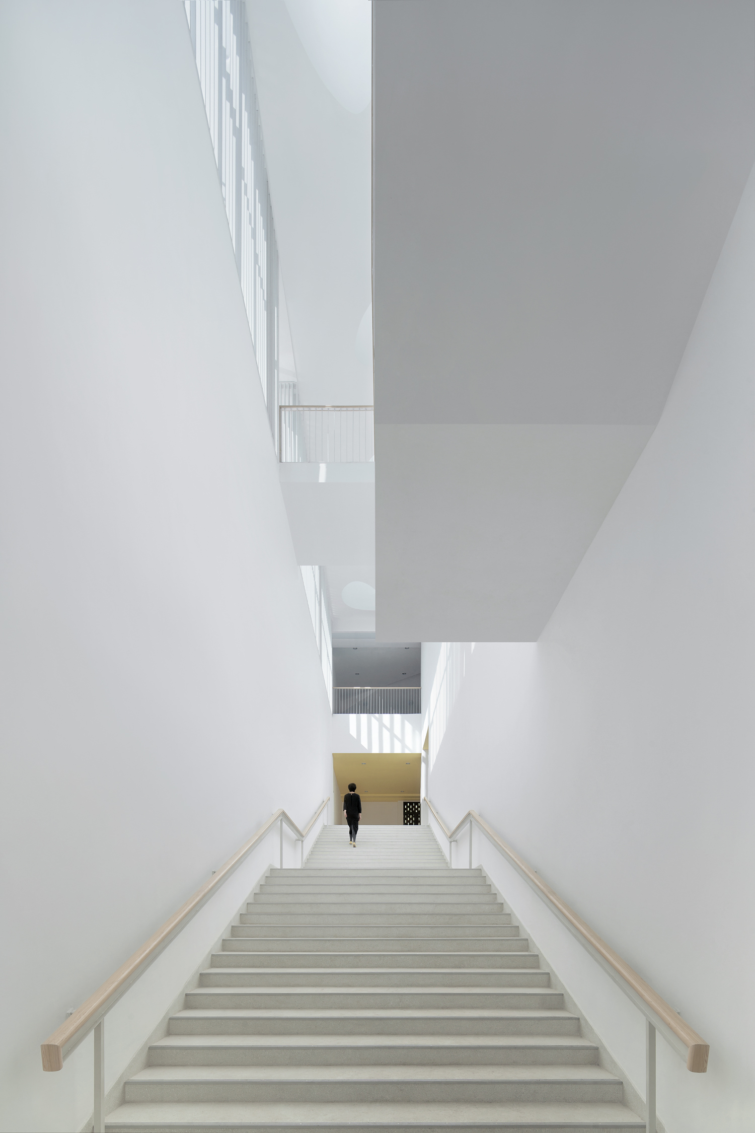 清华中央食堂 | 校园公共空间的新生-24