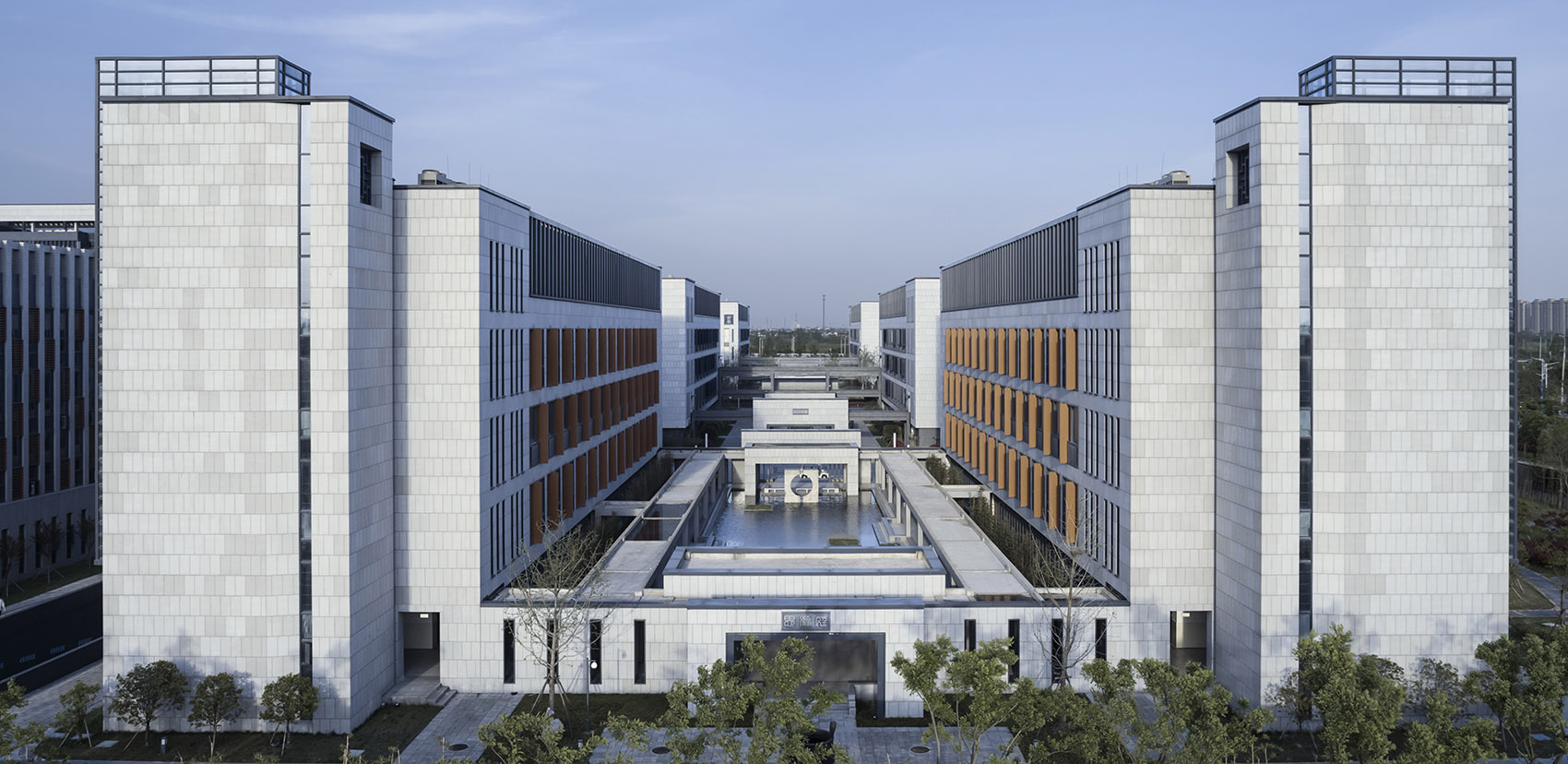 庭院深深 & 泰州中学新校区 / 华南理工大学建筑设计研究院-4