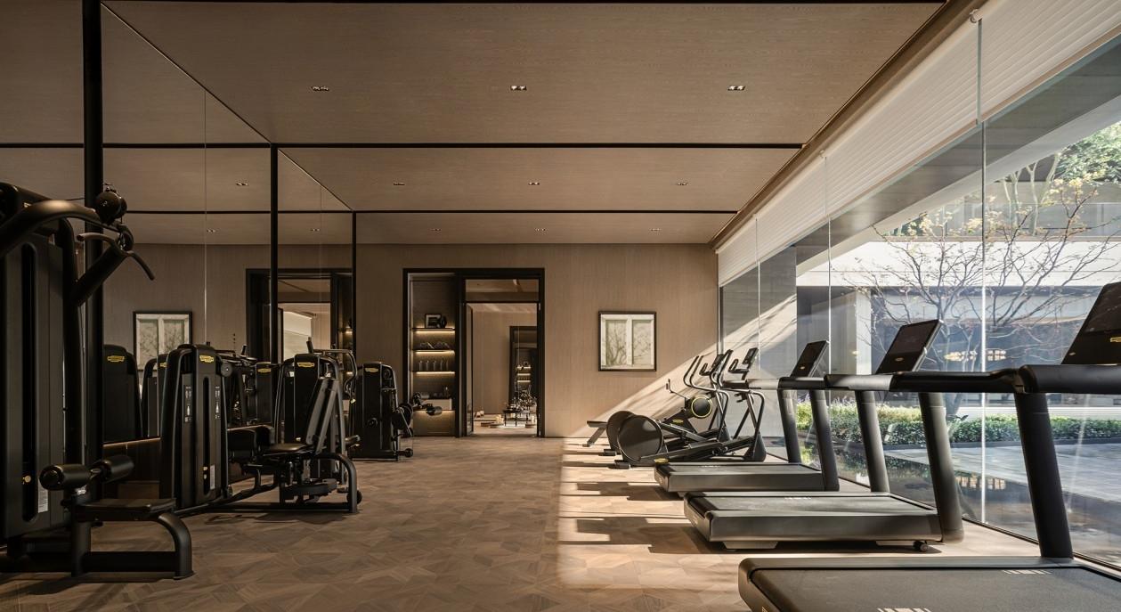 研质共设 · 重庆龙湖御湖境丨中国重庆丨室内设计为研质共设,建筑设计为ZEN正象设计,景观设计为UMS里表都会-51