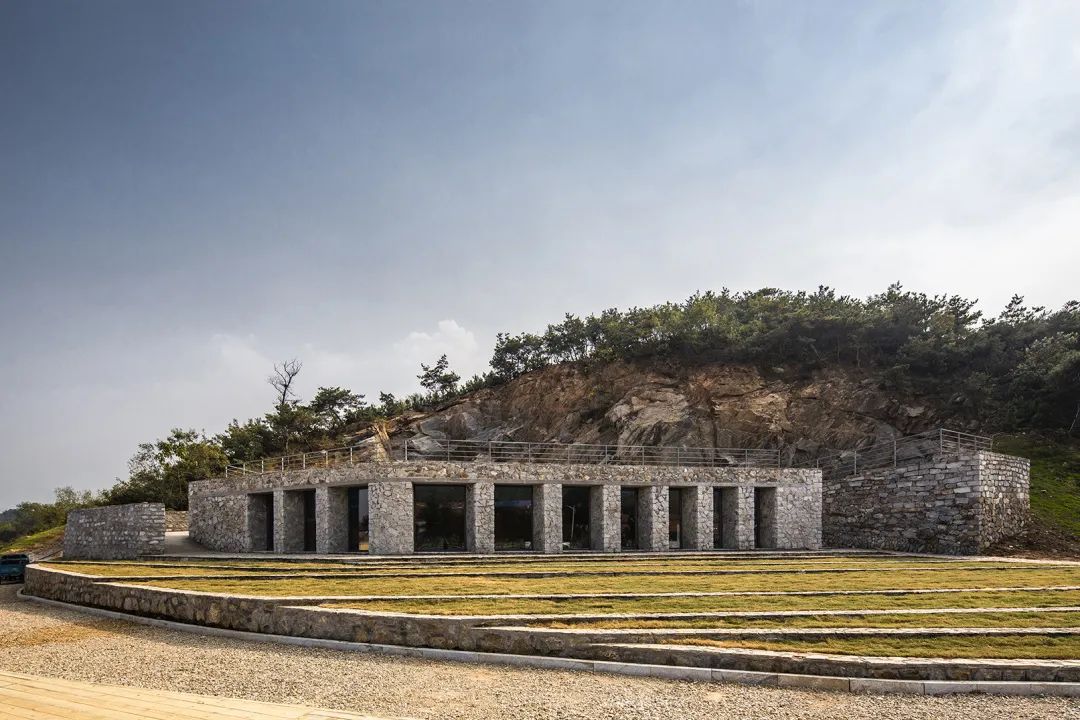 新作丨何崴&陈龙:让建筑“生长”在大地上-127