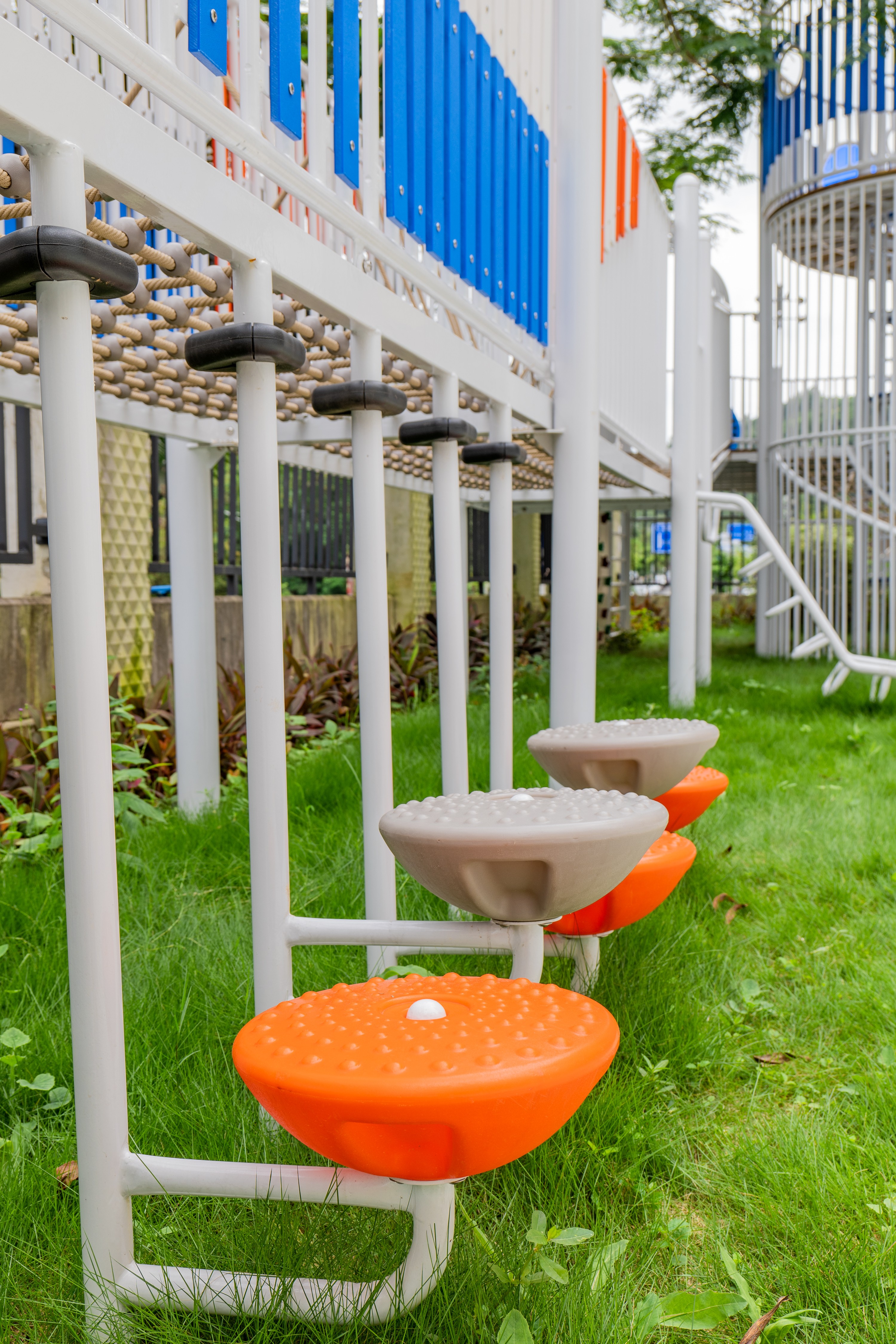 “高铁”主题户外游乐设计丨中国深圳丨深圳市宝荷欣苑幼儿园-42