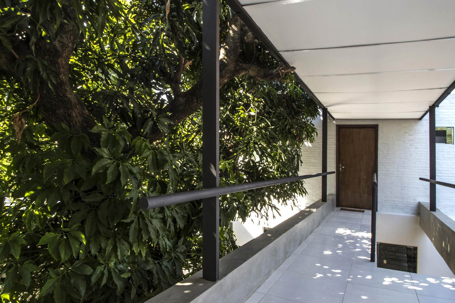 Paraguay 家庭住宅翻新 | 芒果树下的生活空间-41