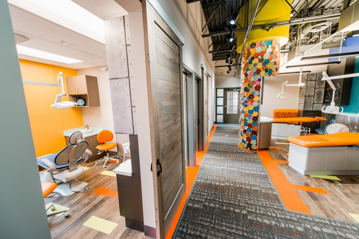 Camp Smile 儿童口腔医院设计-9