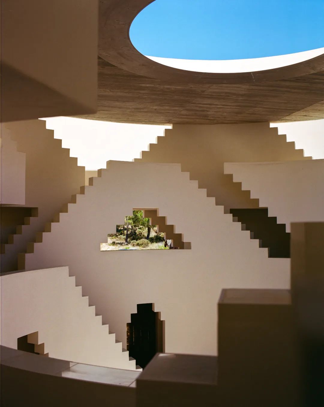 Divinity / 建筑的情绪-25