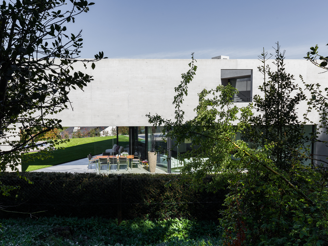 森林边缘的三角形诗意住宅-49