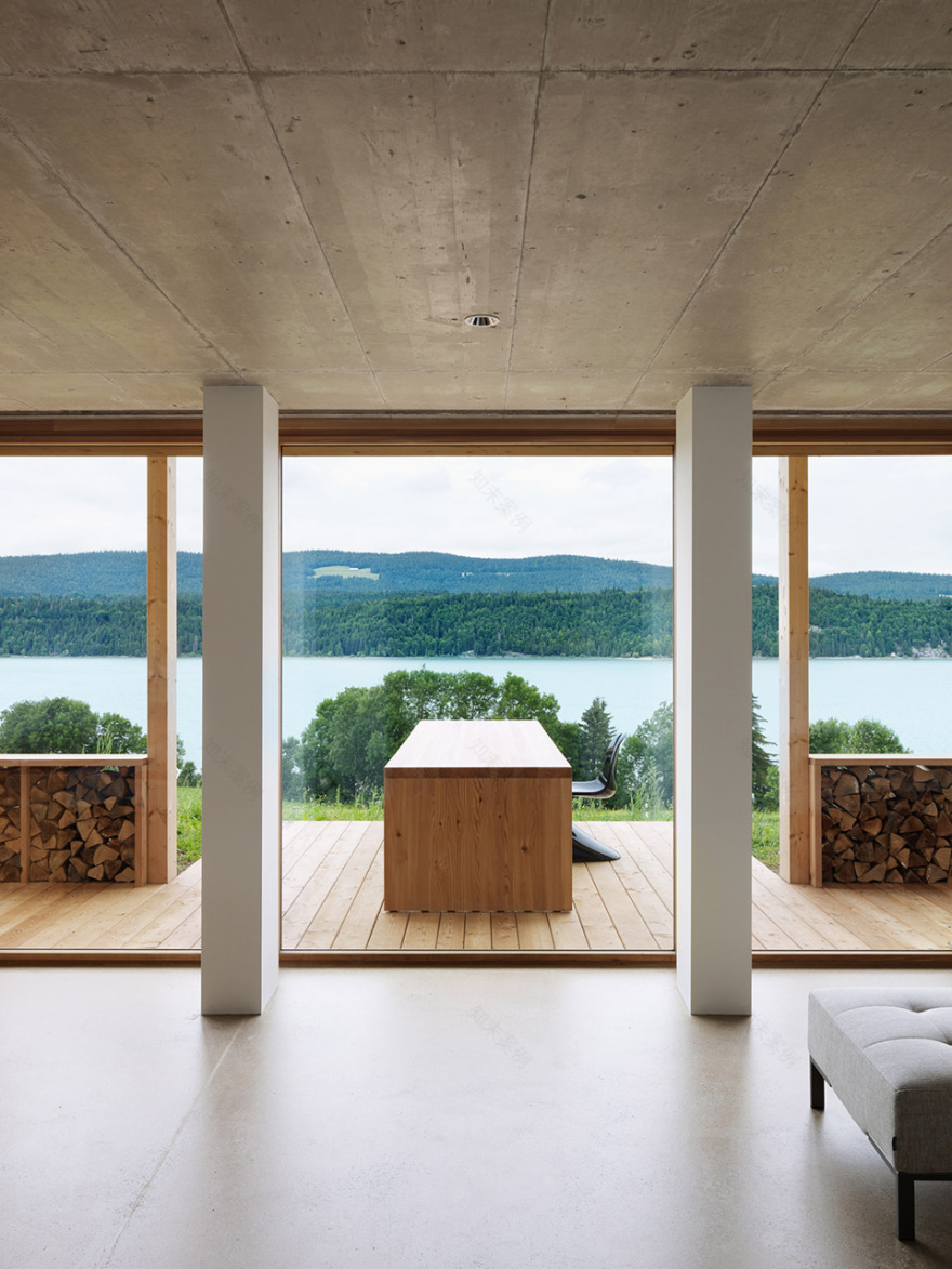 简单纯净的湖 MW 住宅-15