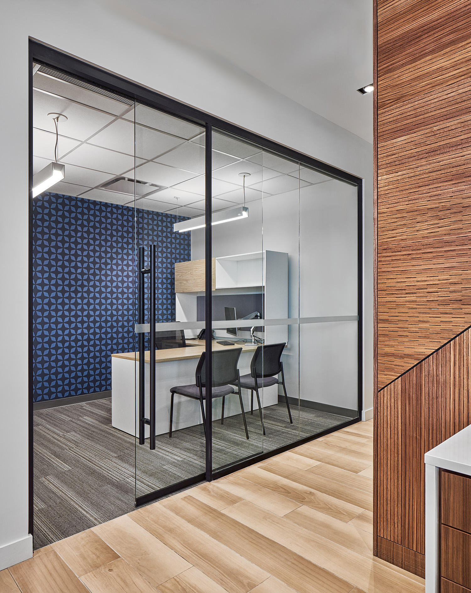 乌克兰信用合作社银行零售设计丨Project1 Studio-11