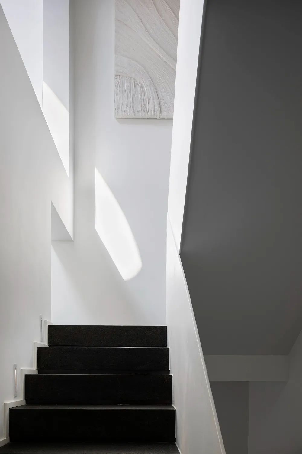 在家拥有一座迷你美术馆丨中国东莞-29